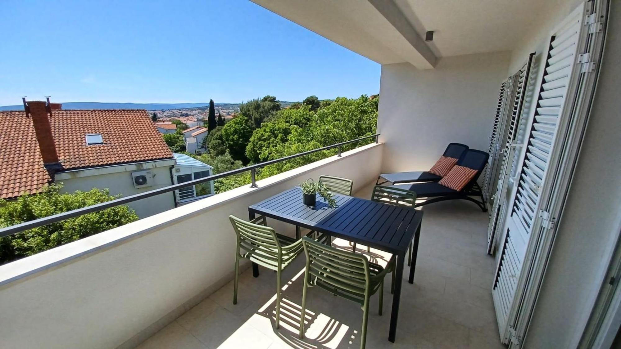 Apartments Daria Krk Town Exterior photo